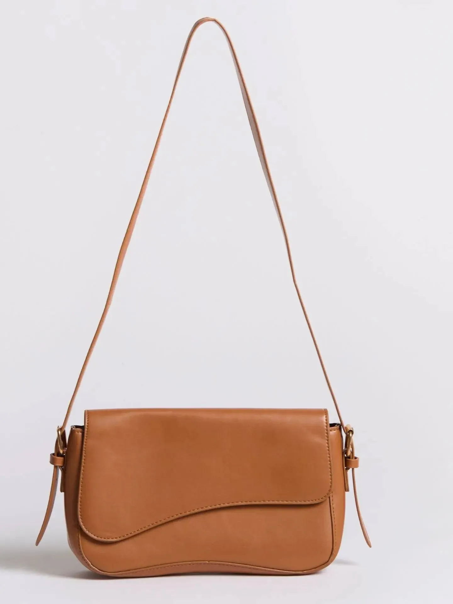 Gaby | Elegant Minimalist Black Leather Shoulder Bag