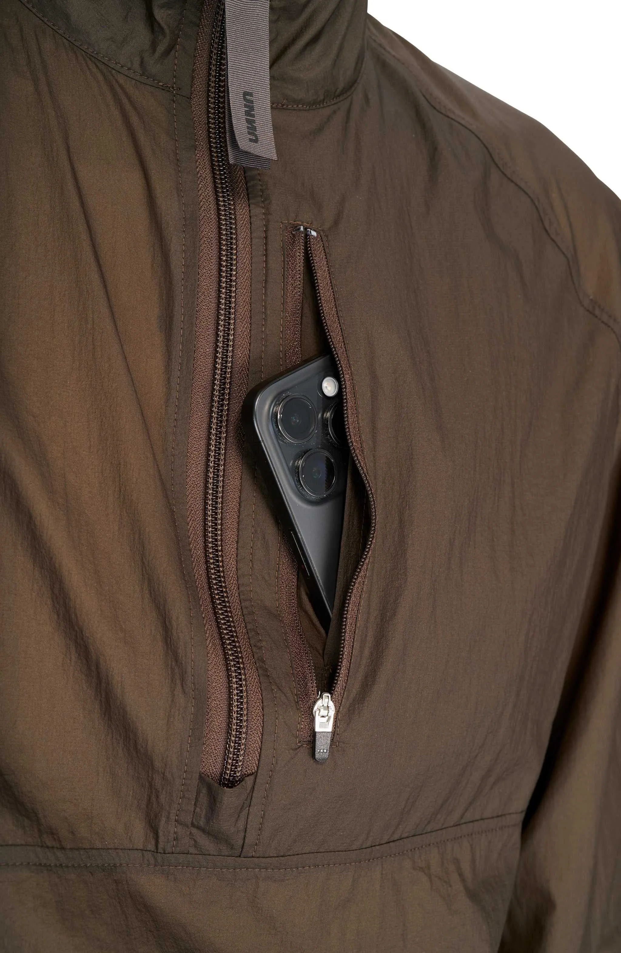 Unisex Lightweight, water repellent running jacket made in recycled polyester - UNNA